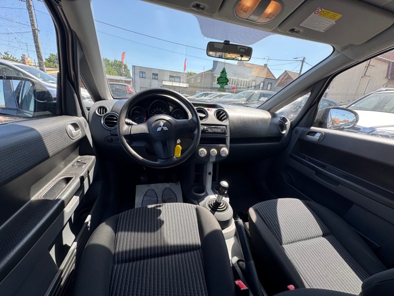 MITSUBISHI  COLT  2009