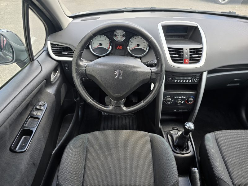 PEUGEOT 207 2011
