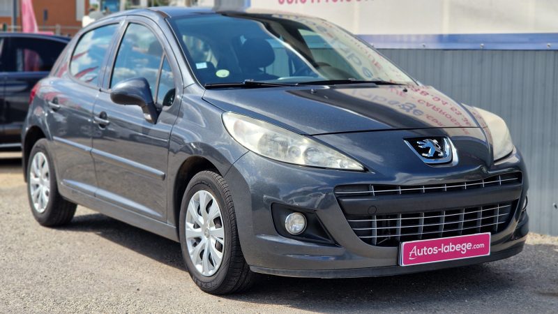 PEUGEOT 207 2011