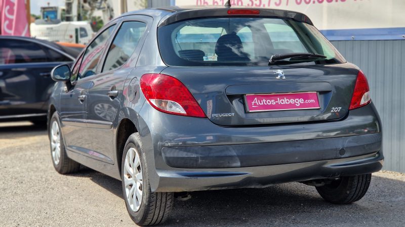 PEUGEOT 207 2011