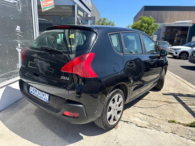 PEUGEOT 3008 2011