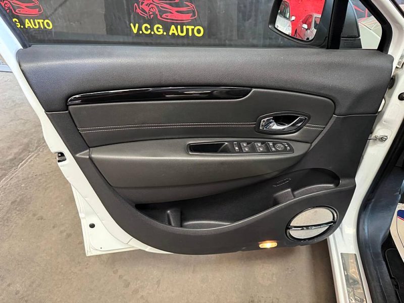 RENAULT SCENIC III 1.2 TCe 130CH ENERGY BOSE EDITION