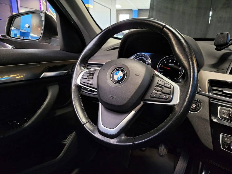 BMW X1 18i sDrive 140cv X LINE / SUIVI BMW / TOIT OUVRANT / CAMERA DE RECUL / HAYON ELECTRIQUE / 2EM
