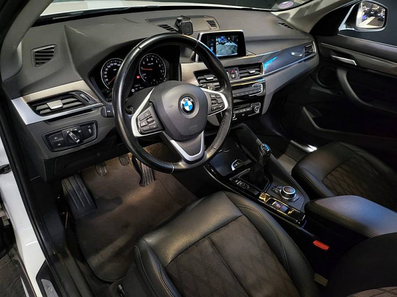 BMW X1 18i sDrive 140cv X LINE / SUIVI BMW / TOIT OUVRANT / CAMERA DE RECUL / HAYON ELECTRIQUE / 2EM