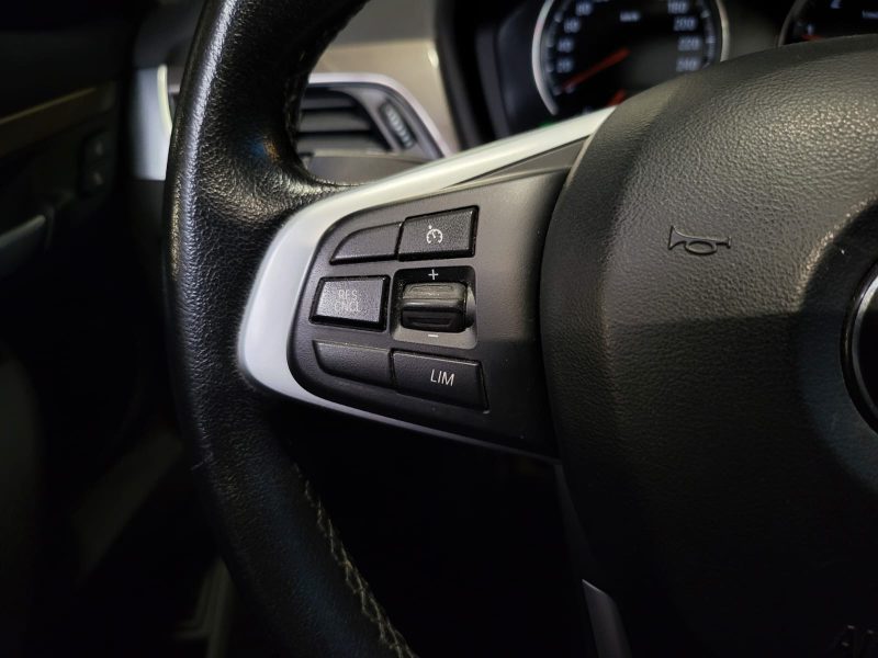 BMW X1 18i sDrive 140cv X LINE / SUIVI BMW / TOIT OUVRANT / CAMERA DE RECUL / HAYON ELECTRIQUE / 2EM