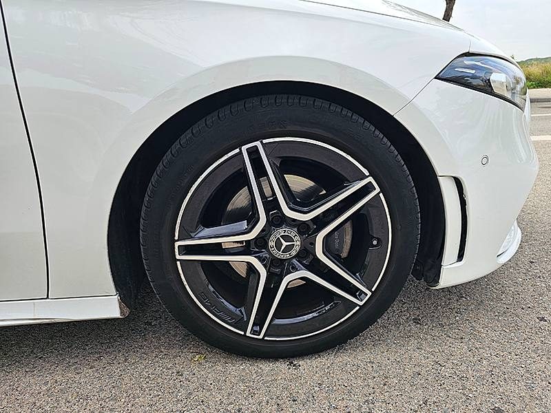 MERCEDES BENZ CLASSE A IV 180 D AMG LINE 7G-DCT