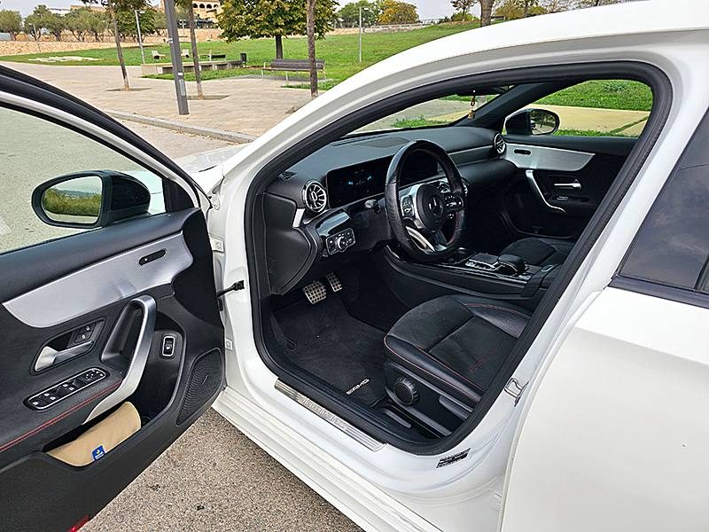 MERCEDES BENZ CLASSE A IV 180 D AMG LINE 7G-DCT