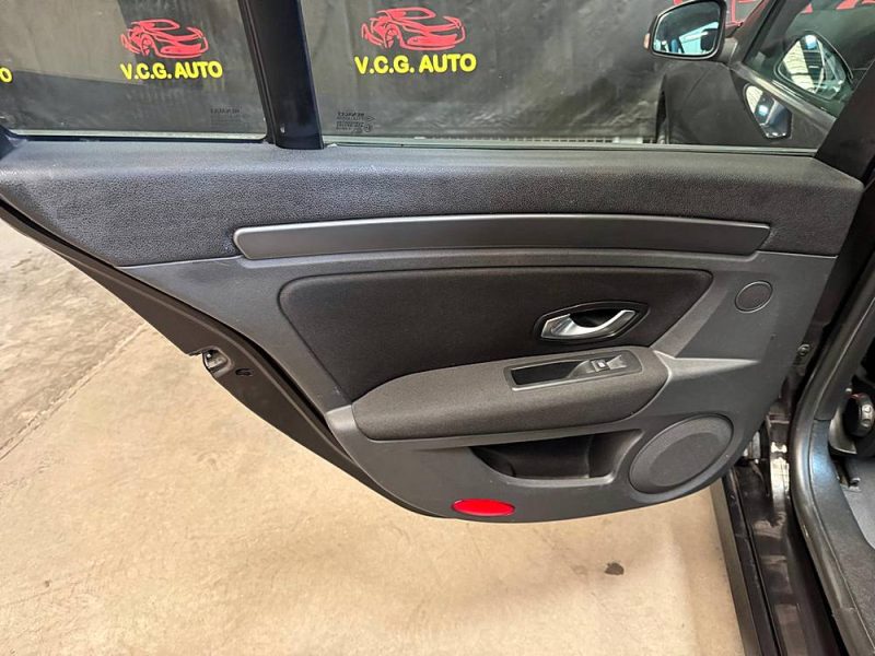 RENAULT LAGUNA ESTATE 1.5 DCI 110 Expression 