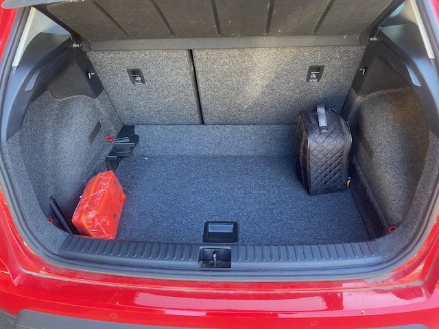 SEAT ARONA 2023 95ch essence 