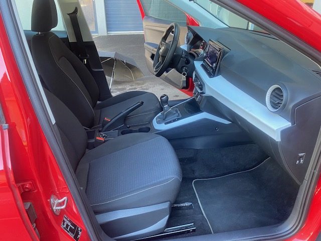 SEAT ARONA 2023 95ch essence 