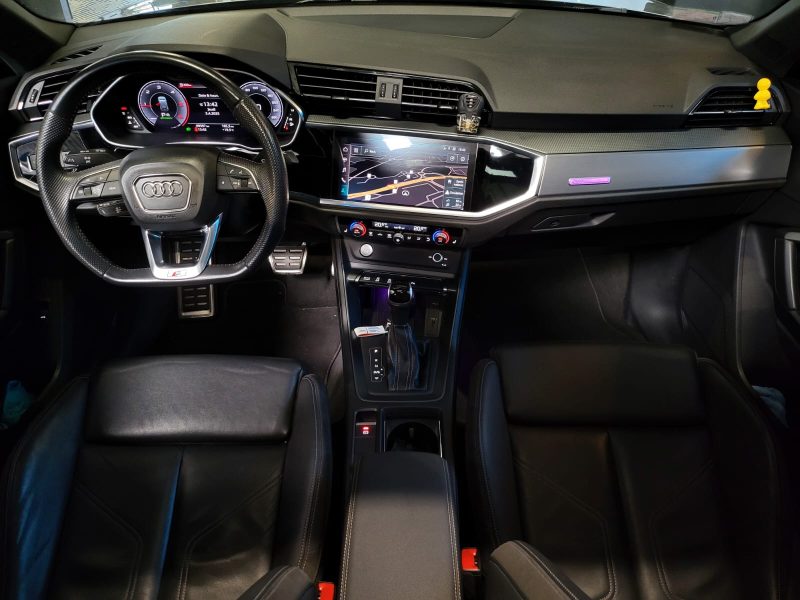 AUDI Q3 35 TDI 150cv BVA7 S-LINE / TOIT OUVRANT / VIRTUAL COCKPIT / CARPLAY / SIEGES CHAUFFANTS