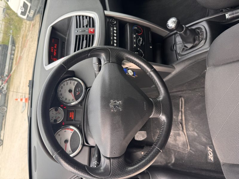 PEUGEOT 207  1,6 HDI 168859KM.   2008