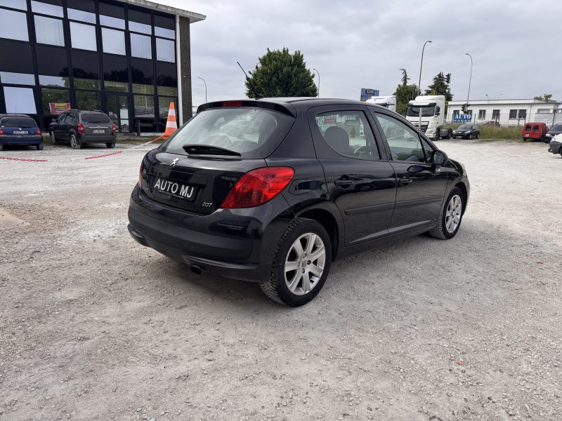 PEUGEOT 207  1,6 HDI 168859KM.   2008