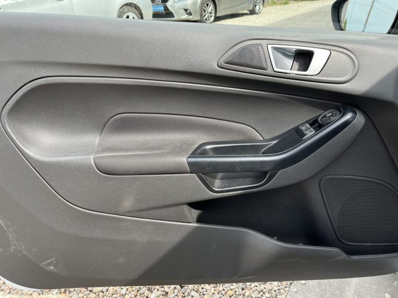 FORD FIESTA 1.25i 60ch Trend 3 Portes 08/2015