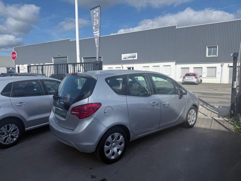 OPEL MERIVA 2011