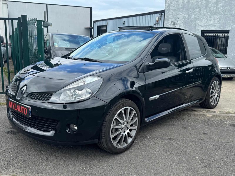 MAGNIFIQUE RENAULT CLIO III RS