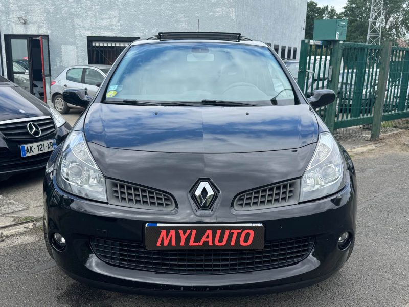 MAGNIFIQUE RENAULT CLIO III RS