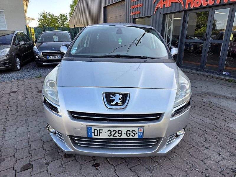 PEUGEOT 5008 2012