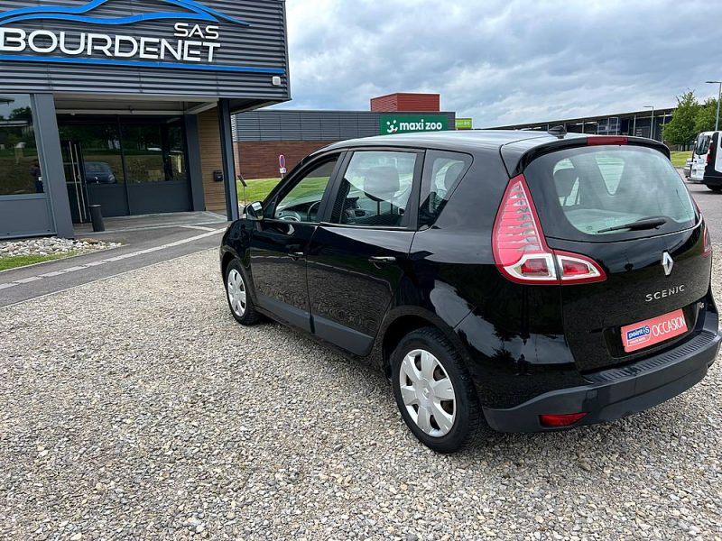 RENAULT SCENIC 1.5 dCi 95ch Authentique