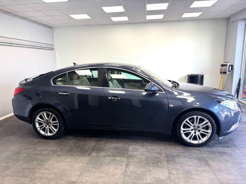 OPEL INSIGNIA 2010