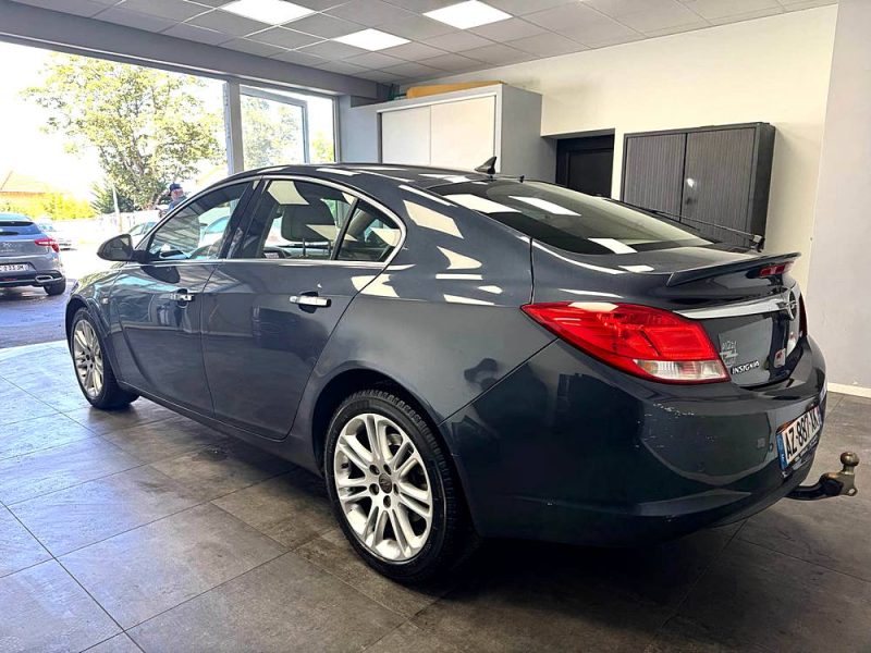 OPEL INSIGNIA 2010