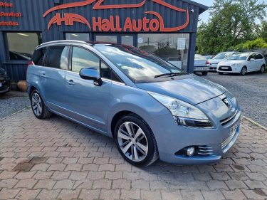 PEUGEOT 5008 2011