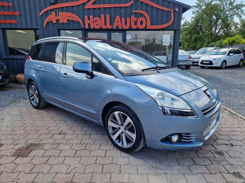 PEUGEOT 5008 2011