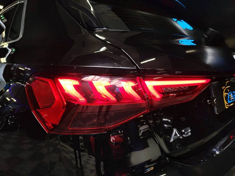 AUDI A3 SPORTBACK 30 TFSI 110CV MILD HYBRID / TOIT OUVRANT / SIEGES CHAUFFANTS / CAMERA RECUL / CARP