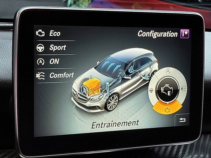 MERCEDES-BENZ CLASSE A (W176) 180d 109cv Fascination Pack AMG 7G-DCT