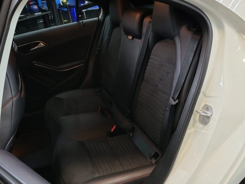 MERCEDES-BENZ CLASSE A (W176) 180d 109cv Fascination Pack AMG 7G-DCT