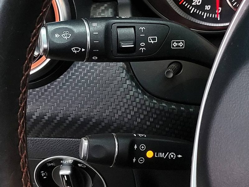 MERCEDES-BENZ CLASSE A (W176) 180d 109cv Fascination Pack AMG 7G-DCT