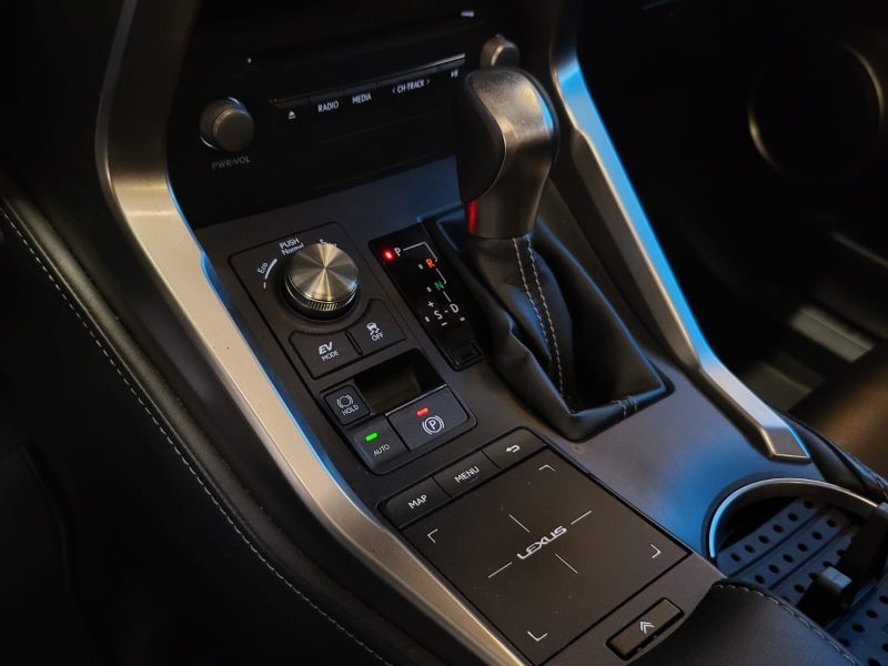 LEXUS NX 300H 2.5i 197cv PACK BUSINESS