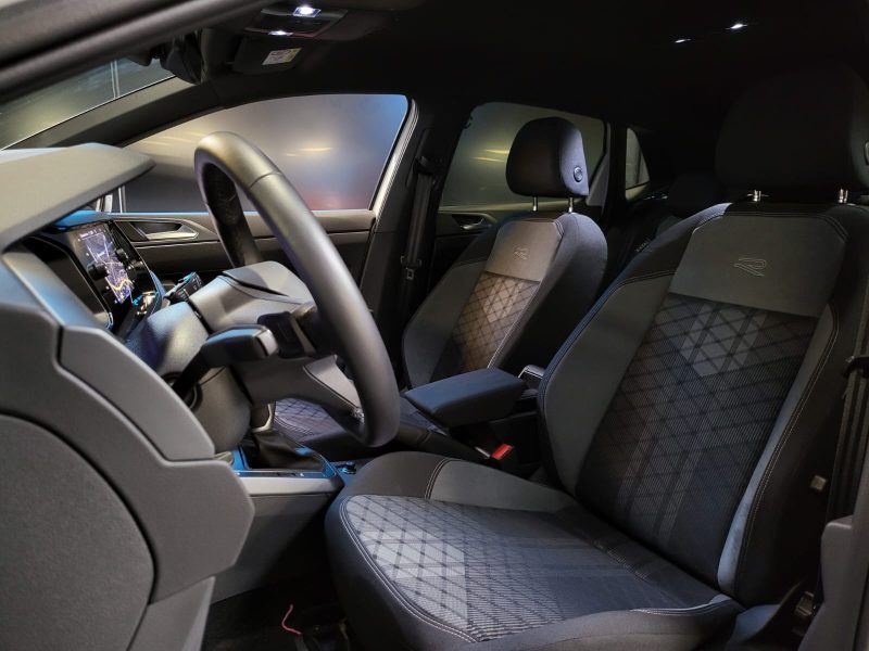 VOLKSWAGEN POLO 1.0 TSI 95CV DSG 7 R-LINE / IQ LIGHT + CAMERA + REGULATEUR ADAPTATIF /