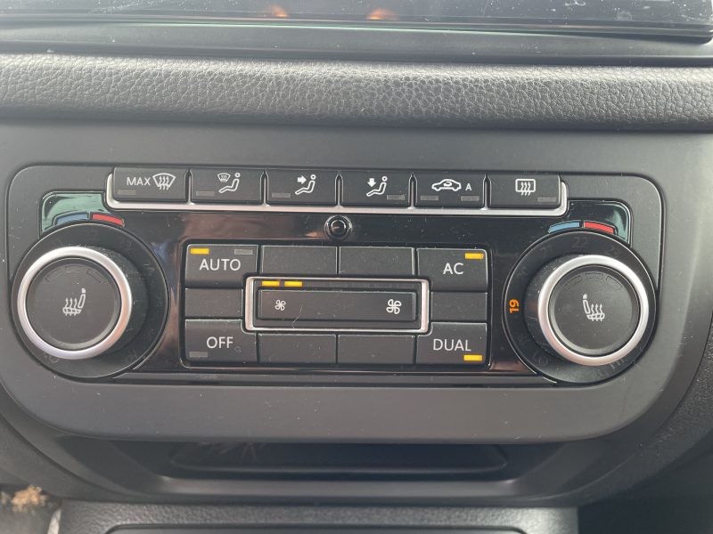 VOLKSWAGEN TIGUAN 2012