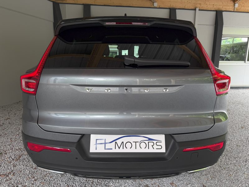 VOLVO XC40 D4 190 CV AWD R-DESIGN Geartronic 8