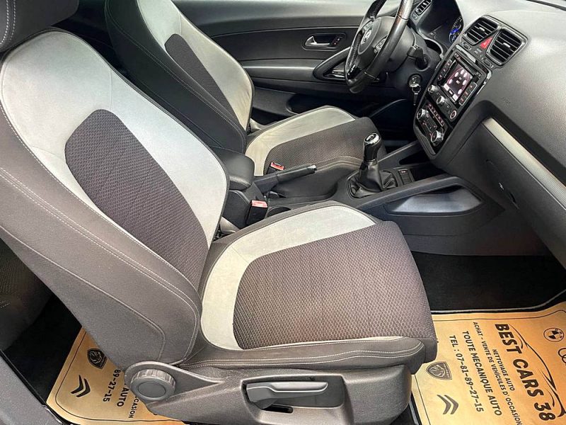 VOLKSWAGEN SCIROCCO 2010