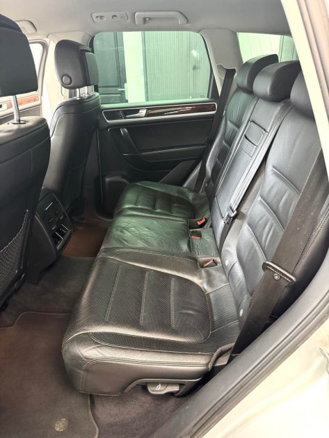 VOLKSWAGEN TOUAREG 2010