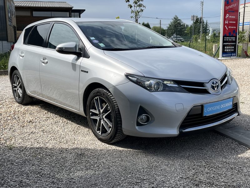 TOYOTA AURIS Hybride 136h Feel 09/2014