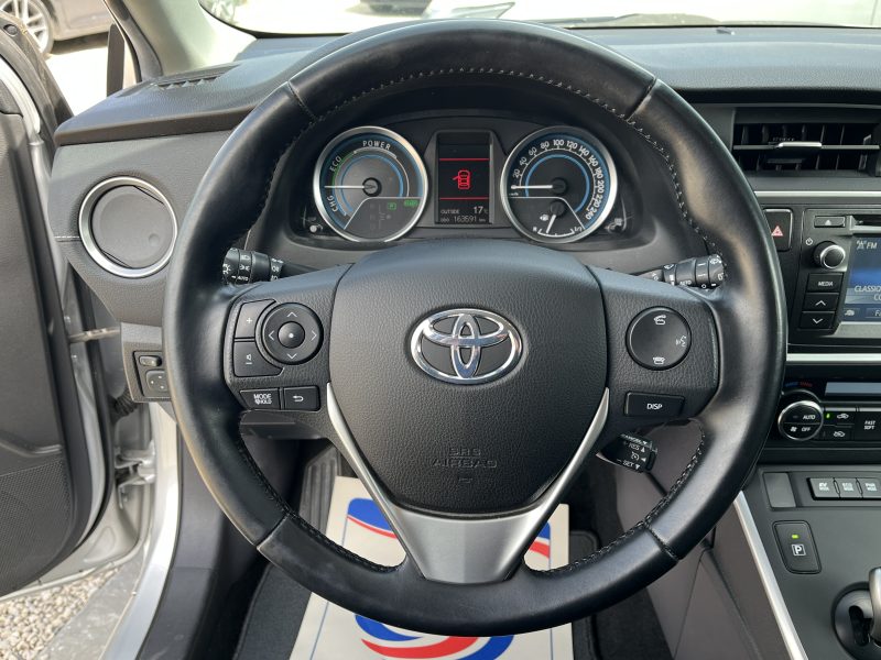 TOYOTA AURIS Hybride 136h Feel 09/2014