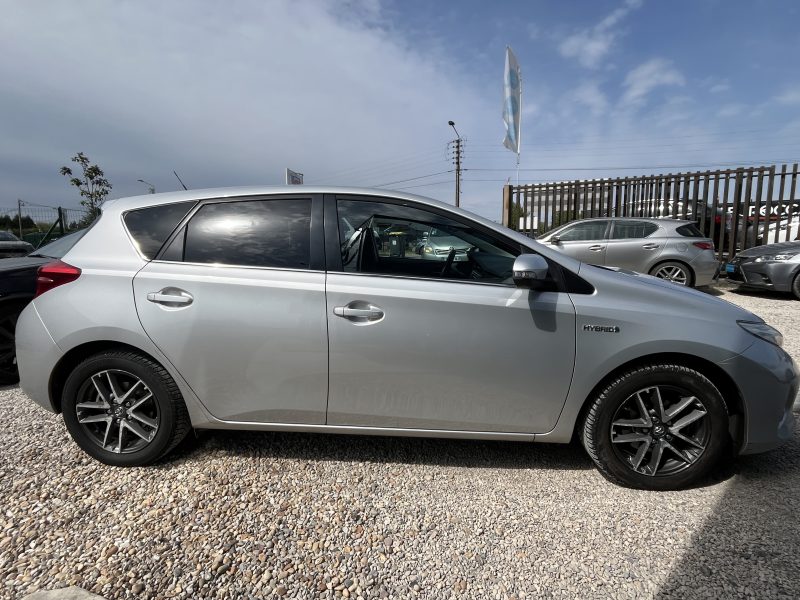 TOYOTA AURIS Hybride 136h Feel 09/2014
