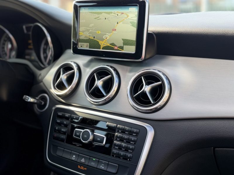 GLA 45 AMG 4-MATIC SpeedShift Toit Ouvrant / Ceinture Rouge / Paiement 4X ou 10X Possible