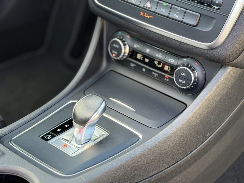 GLA 45 AMG 4-MATIC SpeedShift Toit Ouvrant / Ceinture Rouge / Paiement 4X ou 10X Possible
