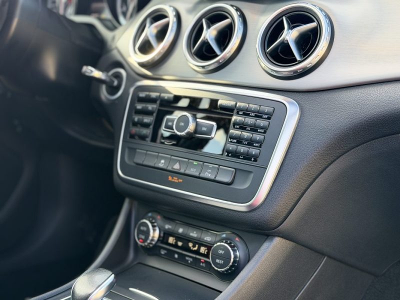 GLA 45 AMG 4-MATIC SpeedShift Toit Ouvrant / Ceinture Rouge / Paiement 4X ou 10X Possible