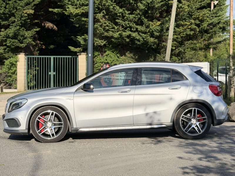 GLA 45 AMG 4-MATIC SpeedShift Toit Ouvrant / Ceinture Rouge / Paiement 4X ou 10X Possible