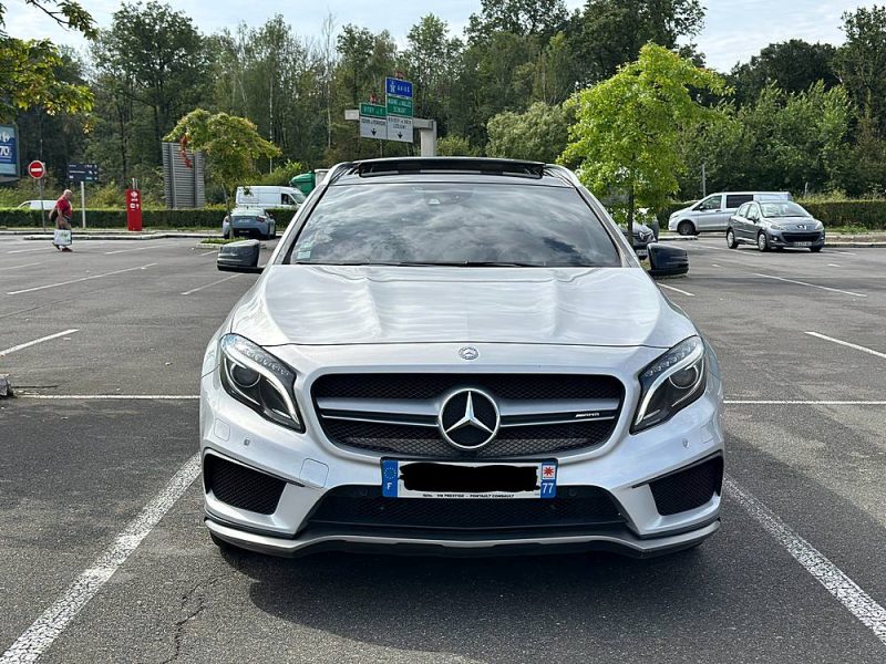 MERCEDES CLASSE GLA 45 AMG 4-MATIC SpeedShift / Paiement 4X ou 10X Possible