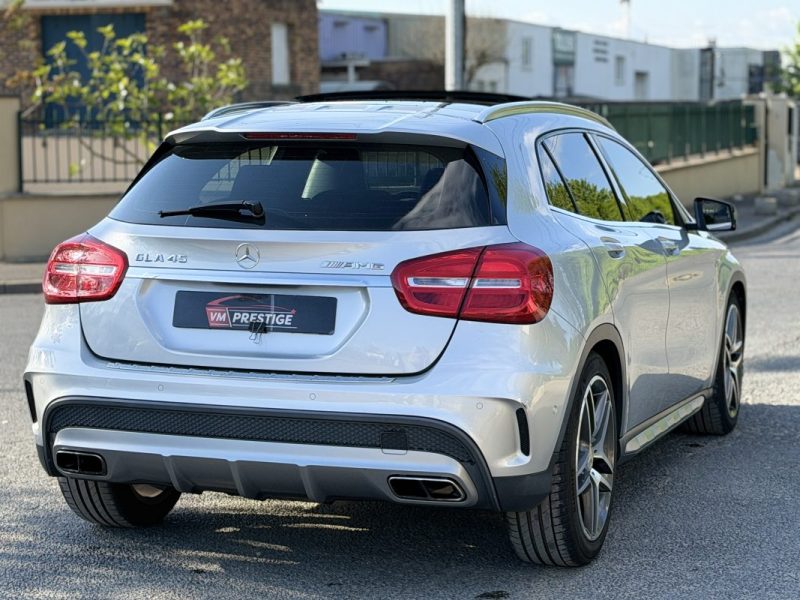 GLA 45 AMG 4-MATIC SpeedShift Toit Ouvrant / Ceinture Rouge / Paiement 4X ou 10X Possible