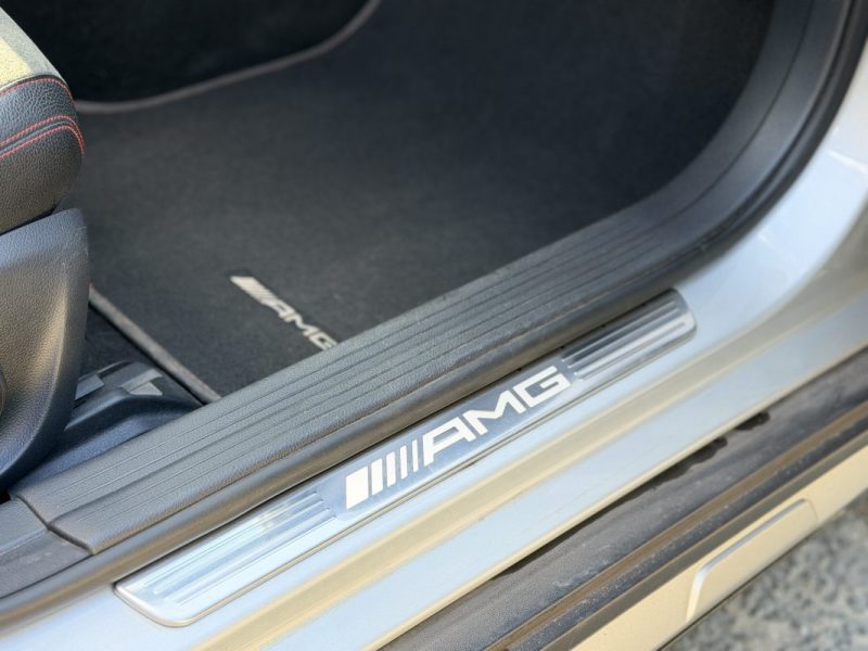 GLA 45 AMG 4-MATIC SpeedShift Toit Ouvrant / Ceinture Rouge / Paiement 4X ou 10X Possible