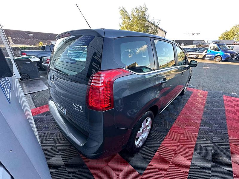 PEUGEOT 5008 7 PLACES 2013 GARANTIE 24 MOIS 
