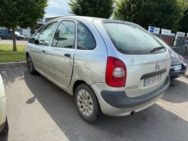 LOT MARCHAND  207 / TWINGO  2001