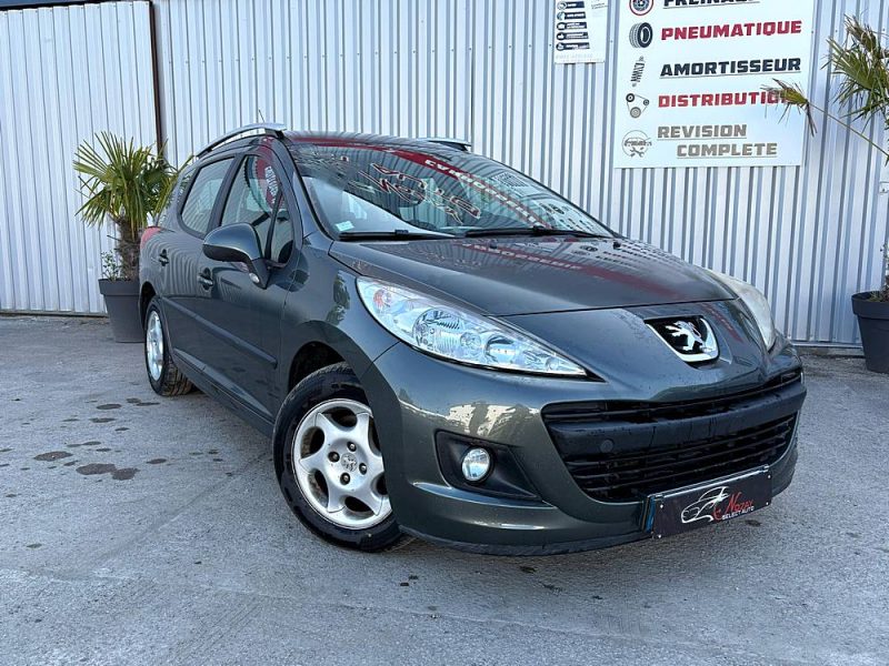 PEUGEOT 207 2011